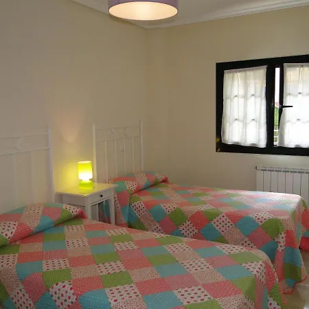 El Pinedo Appartement *