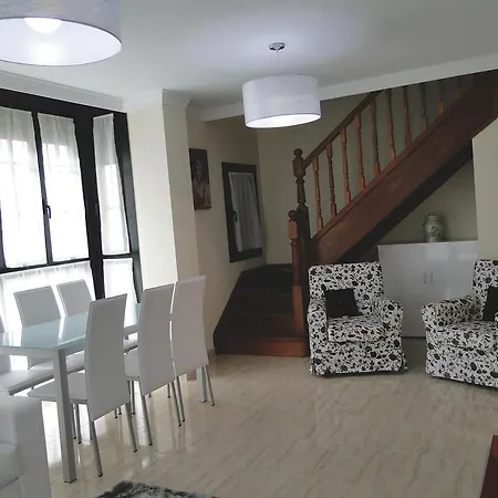 El Pinedo Apartment *